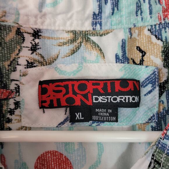 Distortion Size XL	In Your Wildest Dreams Short Sleeve Button Up Hawaiian Shirt - Picture 3 of 9